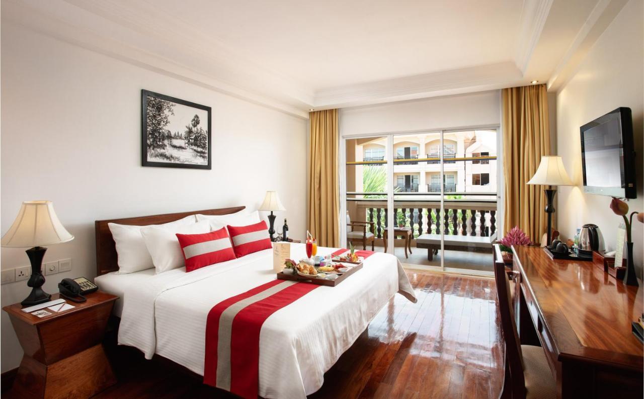 Somadevi Angkor Premium Hotel Siem Reap Exterior foto