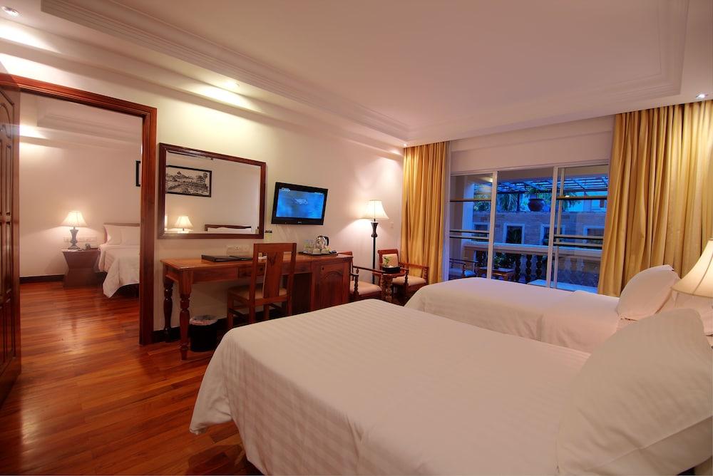 Somadevi Angkor Premium Hotel Siem Reap Exterior foto
