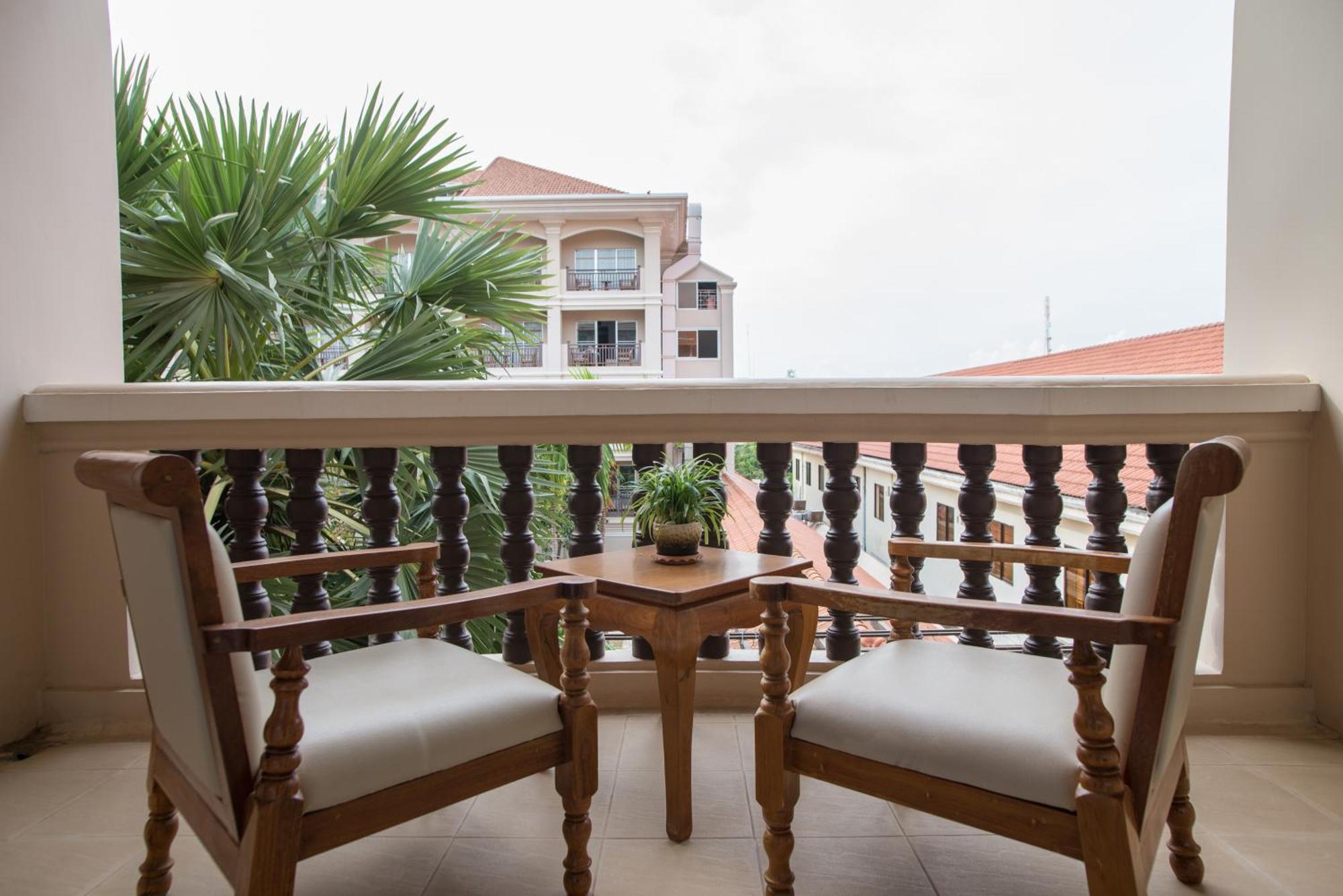 Somadevi Angkor Premium Hotel Siem Reap Exterior foto