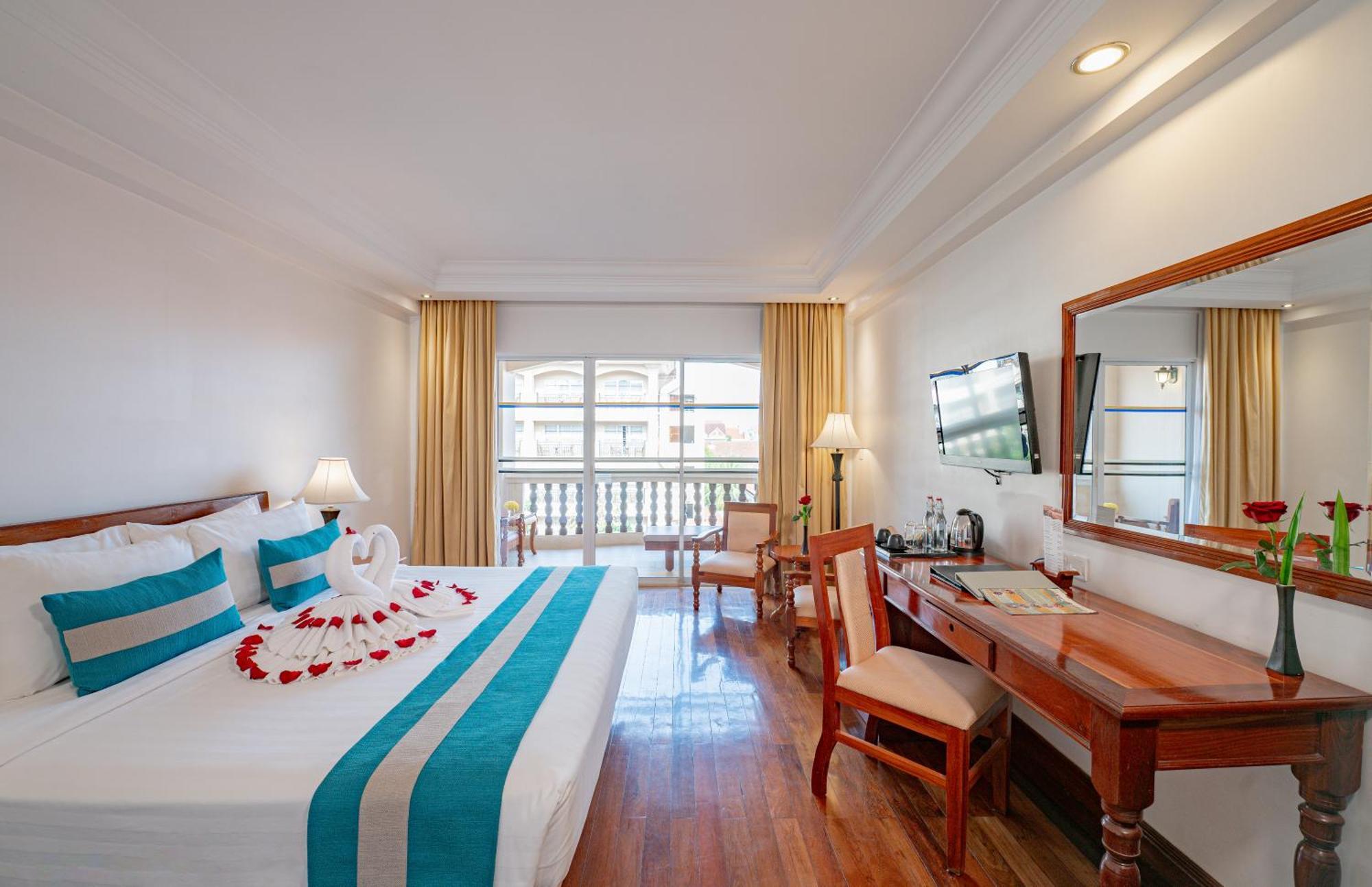 Somadevi Angkor Premium Hotel Siem Reap Exterior foto
