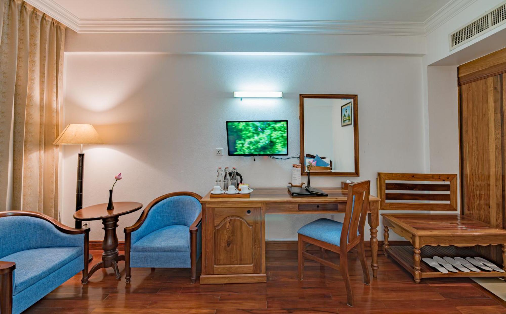 Somadevi Angkor Premium Hotel Siem Reap Exterior foto