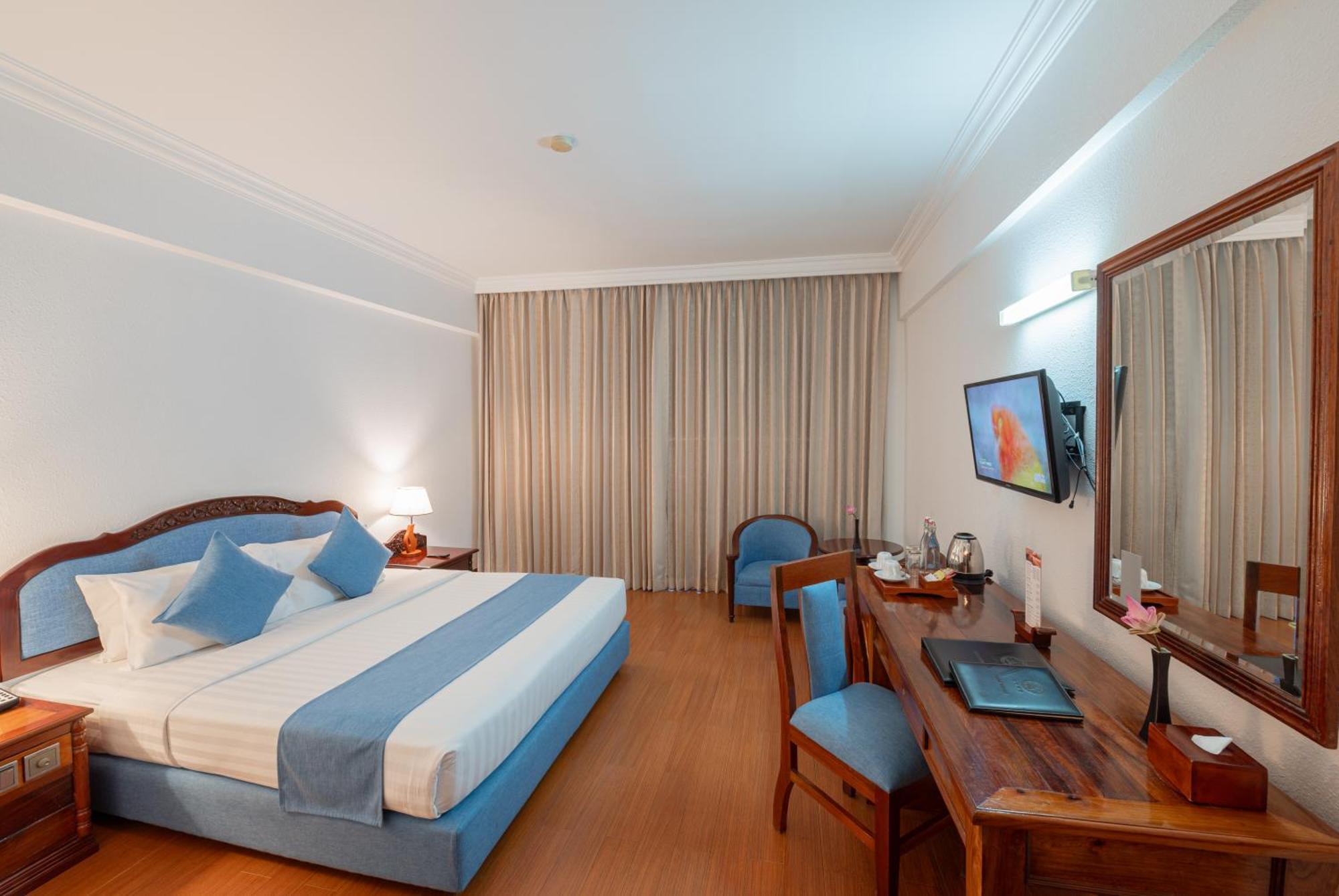 Somadevi Angkor Premium Hotel Siem Reap Exterior foto