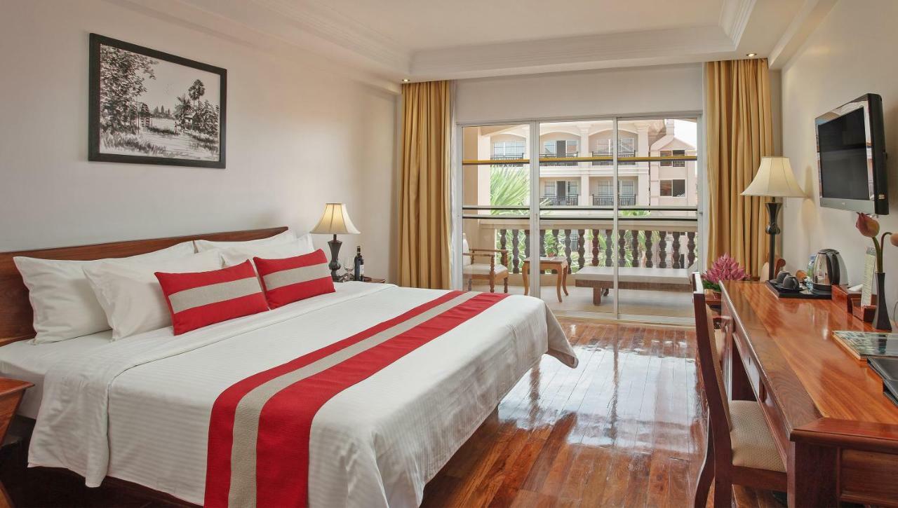 Somadevi Angkor Premium Hotel Siem Reap Exterior foto